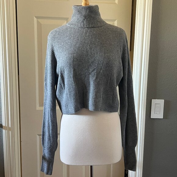 REFORMATION Luisa Cropped Ribbed Cashmere Turtleneck Sweater Gray Small - Picture 2 of 7
